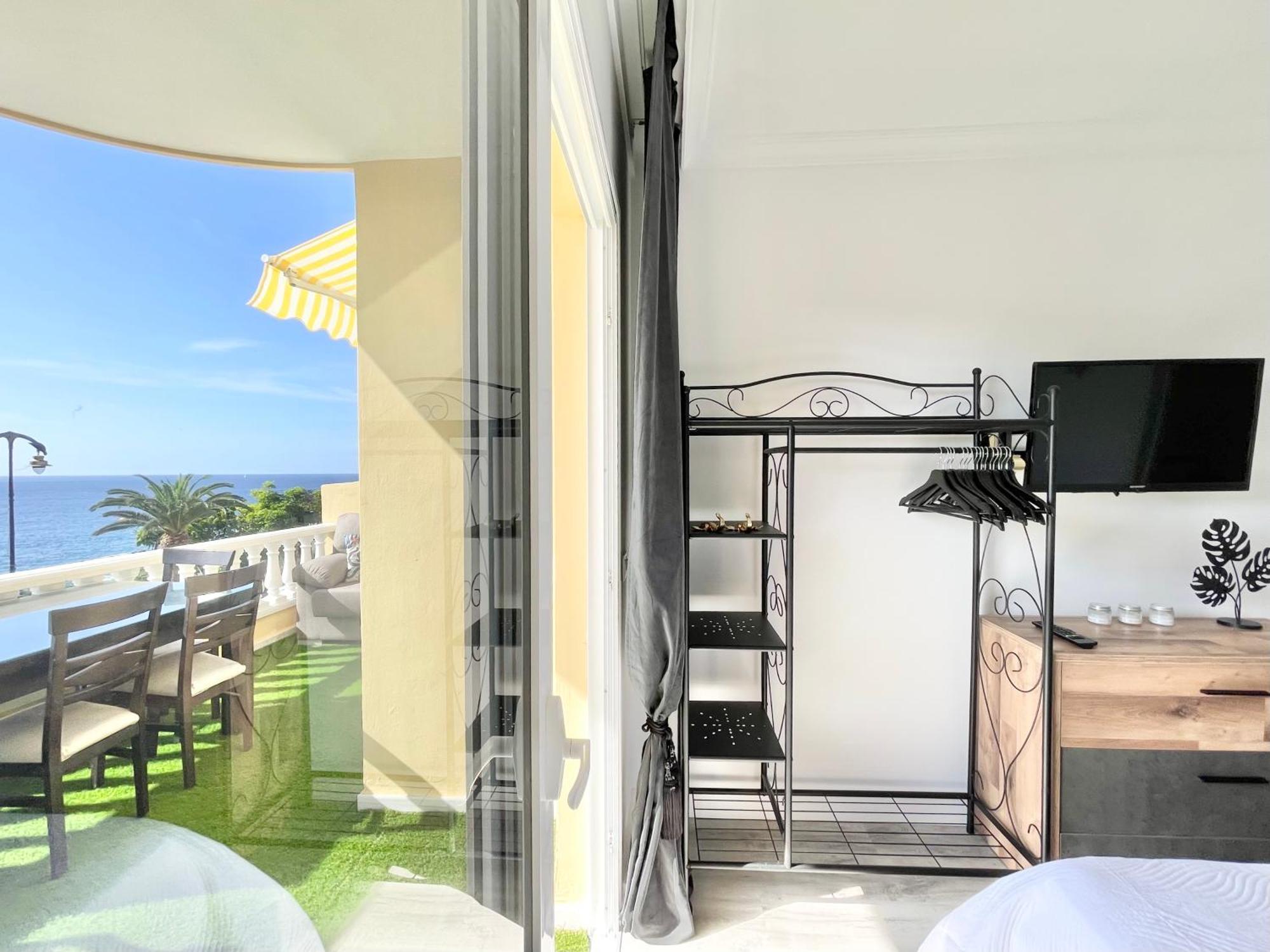 Paulmarie Apartment Gigantes Ocean Lounge Puerto de Santiago  Exterior photo